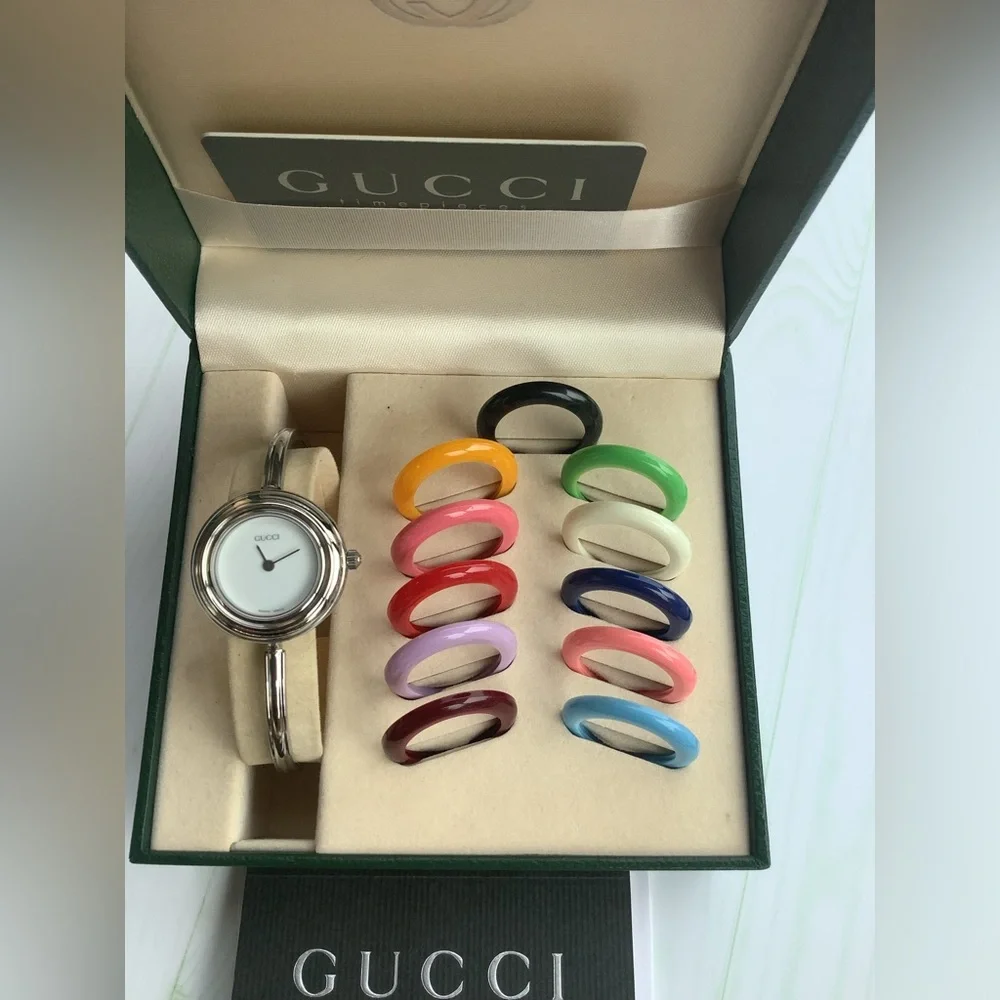 Gucci Silver Bangle Watch with Multicolor Interchangeable Bezels 💛🤍❤️